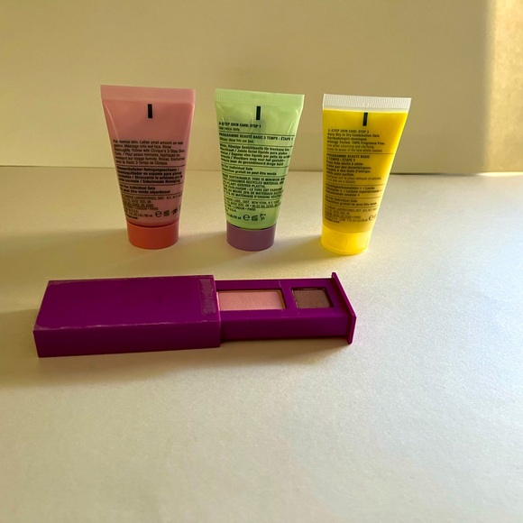 Clinique Travel Size - Picture 2 of 2